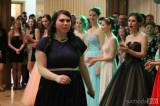 20170210235315_IMG_8265: Foto: Studenti oktávy čáslavského gymnázia se na maturitním plese vrátili do devadesátek