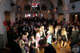 20170216075825_131: Foto: Na maturitním plese kolínské Šťáralky nechyběla ani barmanská show