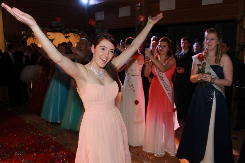 Foto: Budoucí učitelky si užily maturitní ples v čáslavském Grandu