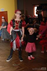 20170305210536_DSC_0027: Foto: Děti v neděli řádily v tanečním sále kaňkovské restaurace Na Baště