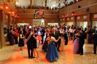 Na sobotním plese v Grandu zavzpomínají na taneční kurzy