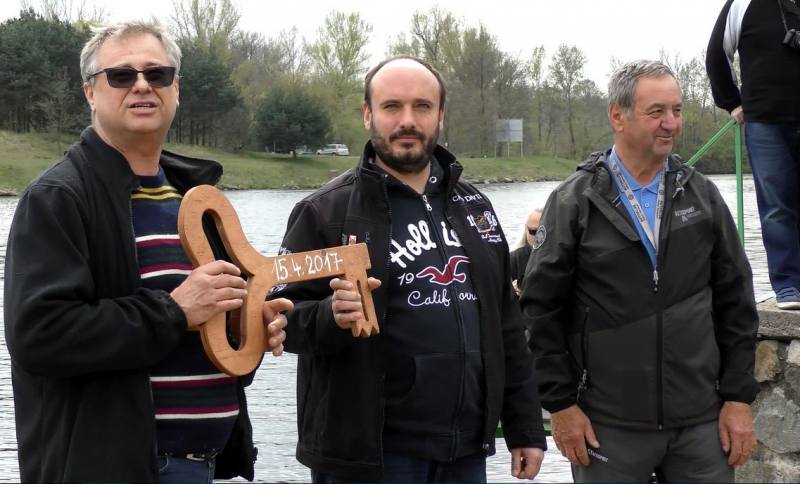 Video: Řeku Labe odemknuli v Marině Týnec nad Labem