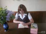 3: Spisovatelka Jaroslava Hofmanová Šimůnková přispěla do knihovny pro nevidomé