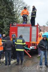 20170424205700_DSC_0731: V Hostovlicích kralovaly hasičky z Golčova Jeníkova a muži z Kynic