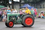 20170604171636_IMG_8567: Foto: Historické stroje v akci! Pradědečkův traktor v zemědělském muzeu nabídl pestrý program