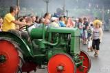20170604171637_IMG_8574: Foto: Historické stroje v akci! Pradědečkův traktor v zemědělském muzeu nabídl pestrý program