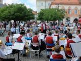 20170611154241_DSCF9414: Foto: Na Palackého náměstí v Kutné Hoře zazněla dechová hudba
