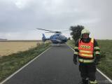 20170719110558_ViewImage8: Foto: K vážné havárii osobního auta na Kolínsku letěl vrtulník