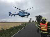 20170719110558_ViewImage9: Foto: K vážné havárii osobního auta na Kolínsku letěl vrtulník