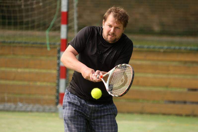 Foto: V tenisovém turnaji v Úmoníně zvítězil bratrský pár Pavel a Jiří Francovi