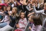 20170903084150_IMG_8055: Foto: Mladé publikum přivedl na Plaňanském posvícení do varu Milan Peroutka