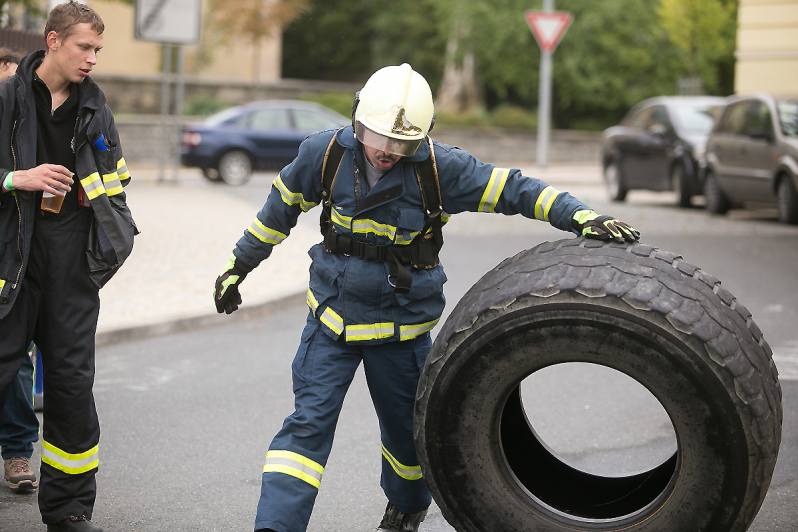Foto: V Ovčárech se v sobotu utkali o titul Železného hasiče