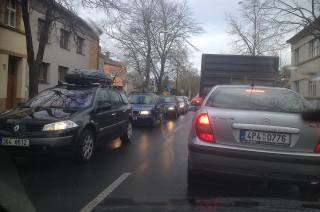 Řidiči si oddechli, oprava Veltrubské ulice se stihla o deset dní dříve