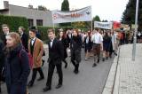 20171025111642_IMG_4880: Foto: Studenti gymnázia Jiřího Ortena připomněli významná výročí kostýmovaným průvodem napříč Kutnou Horou