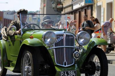 Foto: Odstartovala Veteran rallye Kutná Hora 2015! Kutnohorské ulice opět brázdí historická vozidla