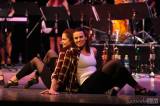 20171115215322_5G6H7341: Foto, video: Večer hudby a tance v čáslavském divadle pomůže „Cestě bez bariér“