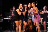20171115215330_5G6H7735: Foto, video: Večer hudby a tance v čáslavském divadle pomůže „Cestě bez bariér“