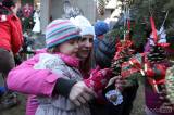 20171214212742_5G6H0081: Na zahradě školky „Pastelka“ společně s rodiči rozsvítili vánoční strom