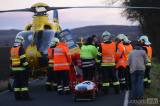 20171231164227_IMG_6143: Foto: Mladou řidičku musel u Ratboře po nárazu do stromu dopravit do nemocnice vrtulník