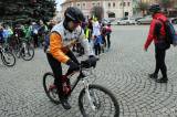 20180101120324_IMG_8130: Foto:  Cyklisté se vydali na tradiční Novoroční vyjížďku z Palackého náměstí