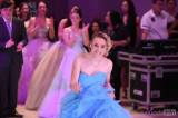 20180119235511_5G6H2942: Foto: Absolventi z SOŠ a SOU řemesel tančili v pátek na svém plese v Lorci
