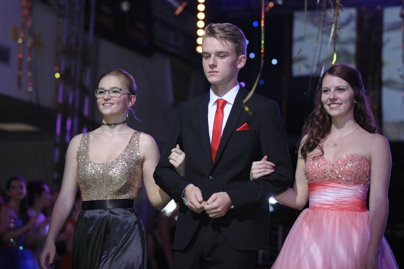 Foto: Kolínský kulturák v pátek patřil maturitnímu plesu oktávy