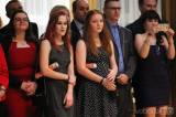 20180209233011_IMG_9652: Foto: Studentky a dva studenti Pedagogického lycea v Čáslavi si na maturitním plese převzali svoje šerpy