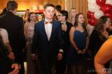 20180209233011_IMG_9666: Foto: Studentky a dva studenti Pedagogického lycea v Čáslavi si na maturitním plese převzali svoje šerpy