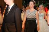 20180209233012_IMG_9672: Foto: Studentky a dva studenti Pedagogického lycea v Čáslavi si na maturitním plese převzali svoje šerpy
