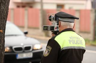 Temné kouty Kutné Hory by měly hlídat nové kamery, strážníci chtějí modernější radar