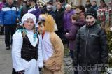 20180212203803_DSC_0300: Foto: V Okřesanči krotili zdivočelého medvěda, obcí prošel masopust