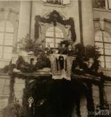 20180307213057_tgm_caslav13: President T.G.Masaryk navštívil Čáslav 23. září 1922. Přivítal ho starosta Karel Cibulka a na jeho prosbu vystoupil a promluvil z balkonu radnice - Prezidenta T. G. Masaryka v Čáslavi přivítal v roce 1922 starosta Karel Cibulka