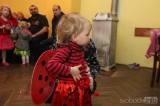 20180318173129_5G6H1669: Foto: Na „Kaňkovském karnevale“ si děti pohrály s Křemílkem a Vochomůrkou