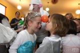 20180318173129_5G6H1673: Foto: Na „Kaňkovském karnevale“ si děti pohrály s Křemílkem a Vochomůrkou