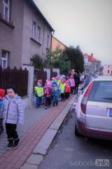 20180322233531_DSC_0333: Foto: Děti z Mateřské školy Benešova II vynesly Morenu a vyhnaly zimu