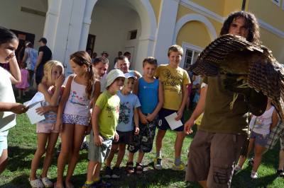 Foto: Novodvorské děti v sobotu řekly prázdninám „ahoj“