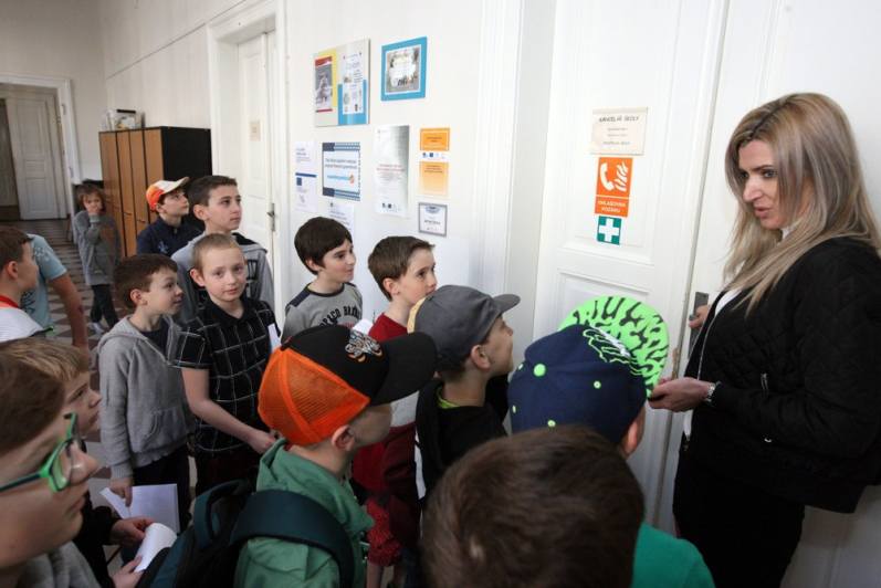 Foto: Skupina dětí ze ZŠ Žižkov poznávala školu z trochu jiné strany