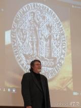 20180418073051_DSCN3762: Petr Čornej přednášel v Čáslavi o historii Karlovy univerzity