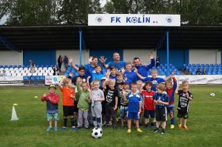 Foto: Náboru fotbalové školky FK Kolín se zúčastnilo 17 malých fotbalistů