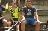 20180608140024_x-1347: Foto: Mladí cyklisté si v amfiteátru vyzkoušeli stupně vítězů