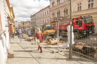 Práce v Kouřimské ulici opět pokračují