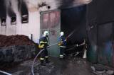20180701085802_15-015: Video, foto: Požár autodílny ve Viticích napáchal škodu za tři miliony