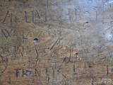 20180725074829_DSCN6898: Vandalům, kteří v kostele sv. Jakuba vyryli graffiti, patří poděkování