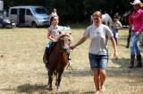 20180804143532_5G6H5649: Foto: V Čestíně na hřišti sehrál hlavní roli kůň, důležité bylo i umění jezdců