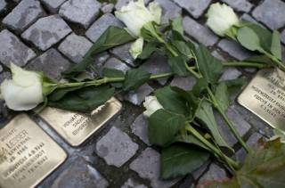 Oběti holocaustu promluví dalšími jmény - v Kutné Hoře usadí nové Kameny zmizelých