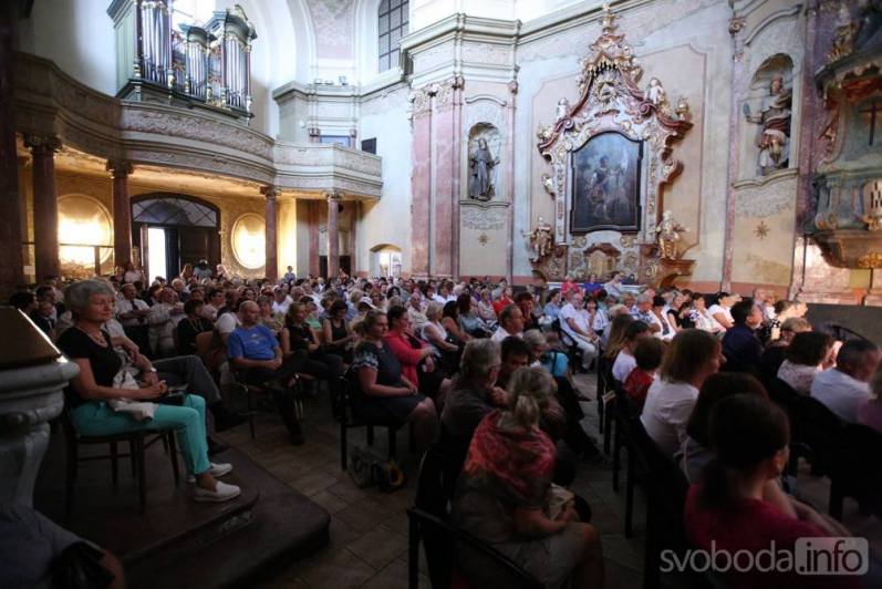 Na koncertu „Srpnová tajemství“ v kostele sv. Jana Nepomuckého uslyšíte muzikálové melodie