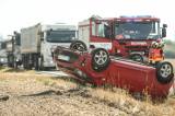 20180813112832_x-2392: Foto: Dopravu mezi Kolínem a Týncem blokovala nehoda se dvěma zraněnými