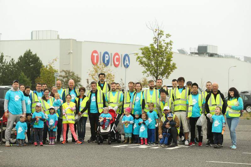 Foto: Na úklid kolínské průmyslové zóny se sešlo přes 200 dobrovolníků
