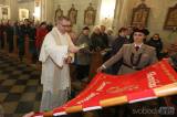 20181111130342_5G6H2767: V kostele sv. Martina požehnali novému praporu Tělocvičné jednoty Sokol Červené Janovice