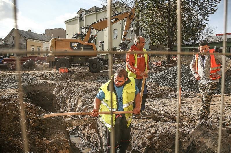 Rada města řešila rekonstrukci Pražské ulice, kanalizace by měla být hotova ještě letos
